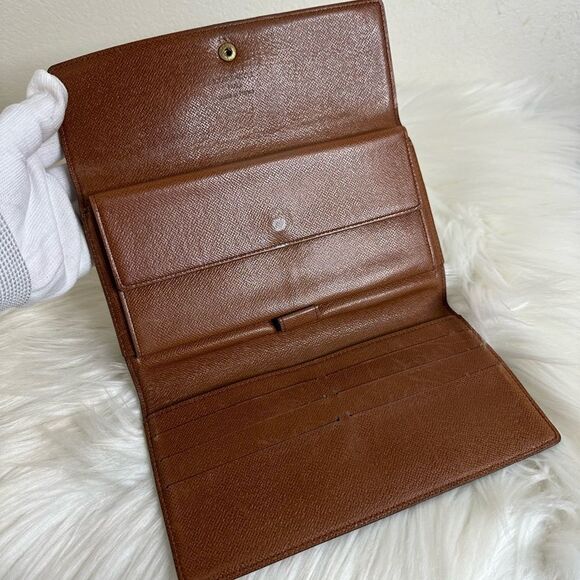 💯Authentic Louis Vuitton Monogram Trifold Long Wallet🍀 - Picture 9 of 14